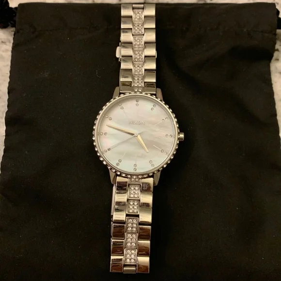Nixon | Accessories | Nixon Movin Out Kensington Stainless  display picture 1